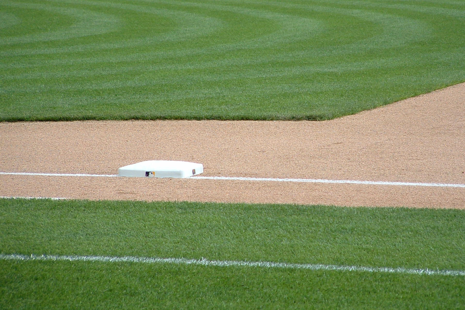 baseball.jpg baseball.jpg